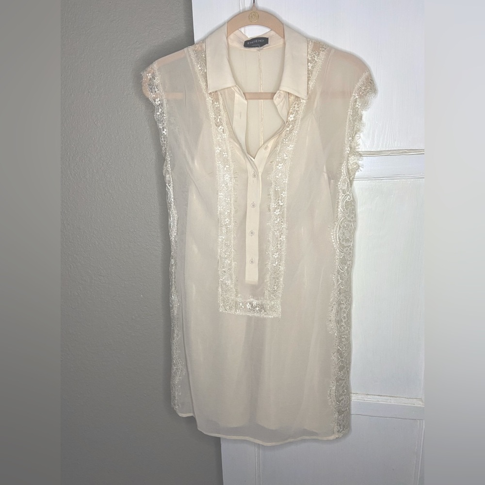 Bebe lave dress, size 4, off white creamy color